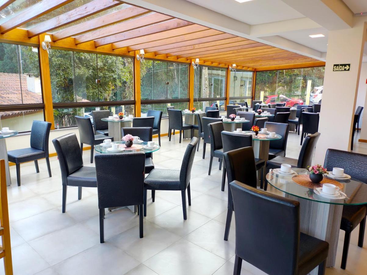 Hotel Golden Hills Canela Bagian luar foto