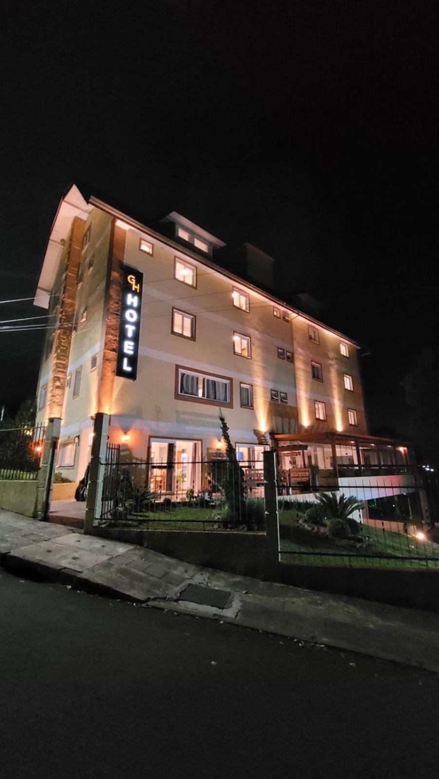 Hotel Golden Hills Canela Bagian luar foto