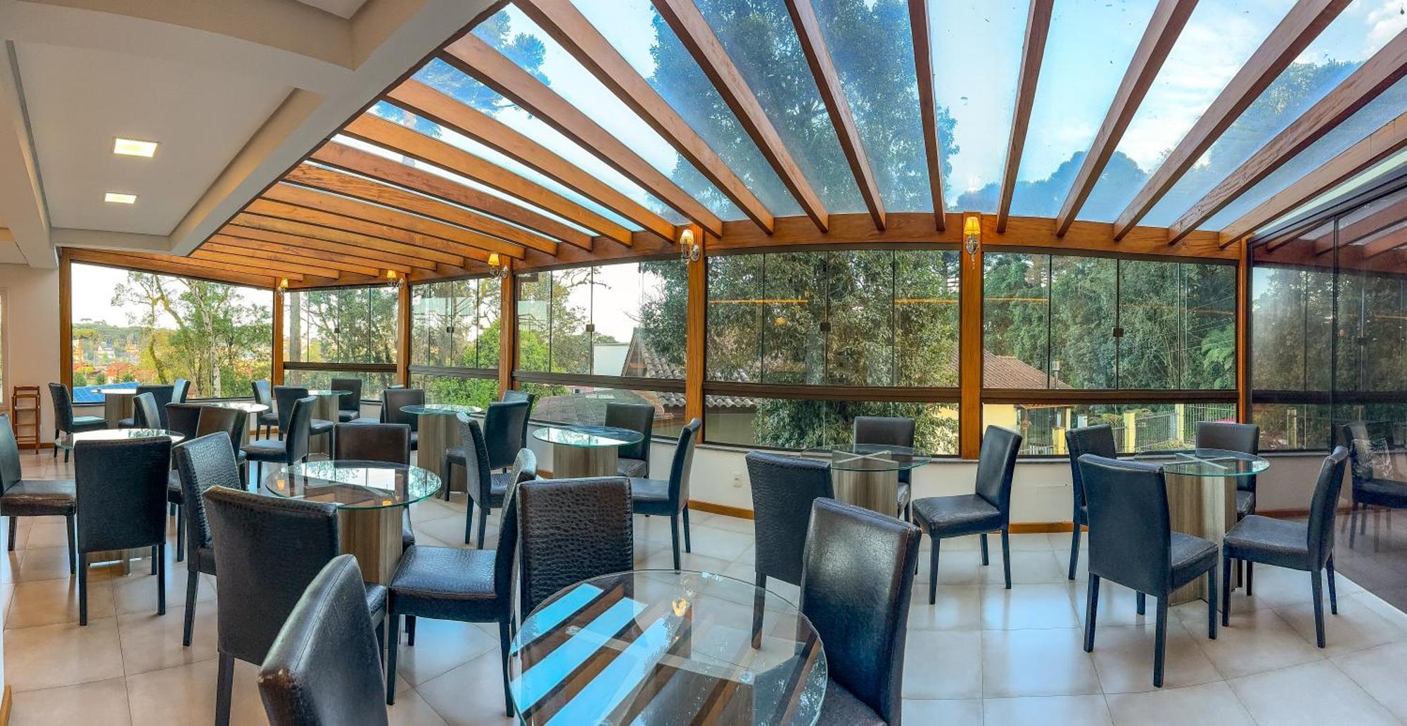 Hotel Golden Hills Canela Bagian luar foto